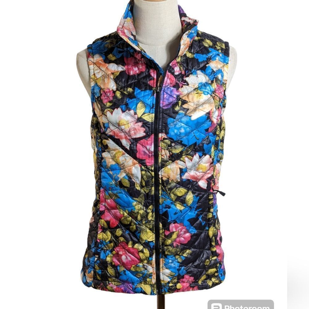 The North Face Black Floral Lightweight Vest - Picture 2 of 8